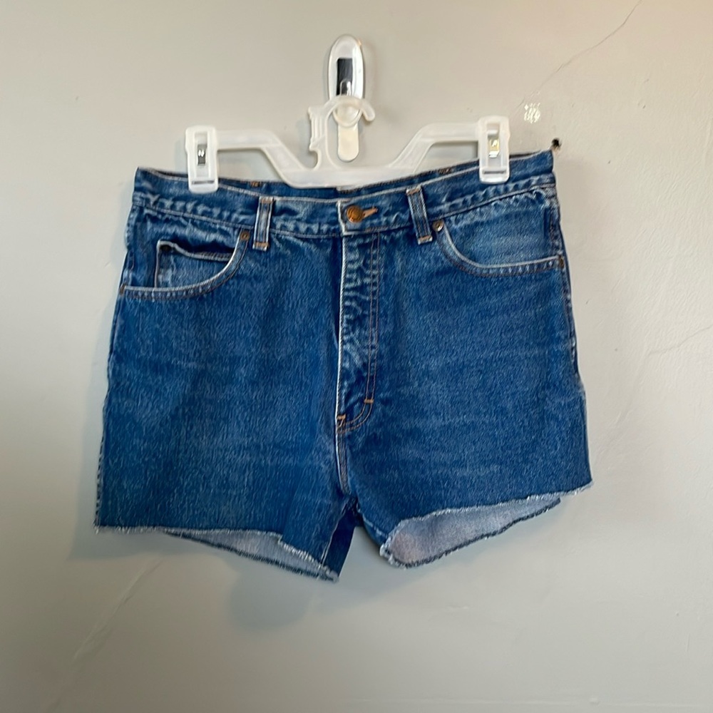 Retro Made In The USA Calvin Klein custom Women’s 32 inch waist Jean Shorts norm